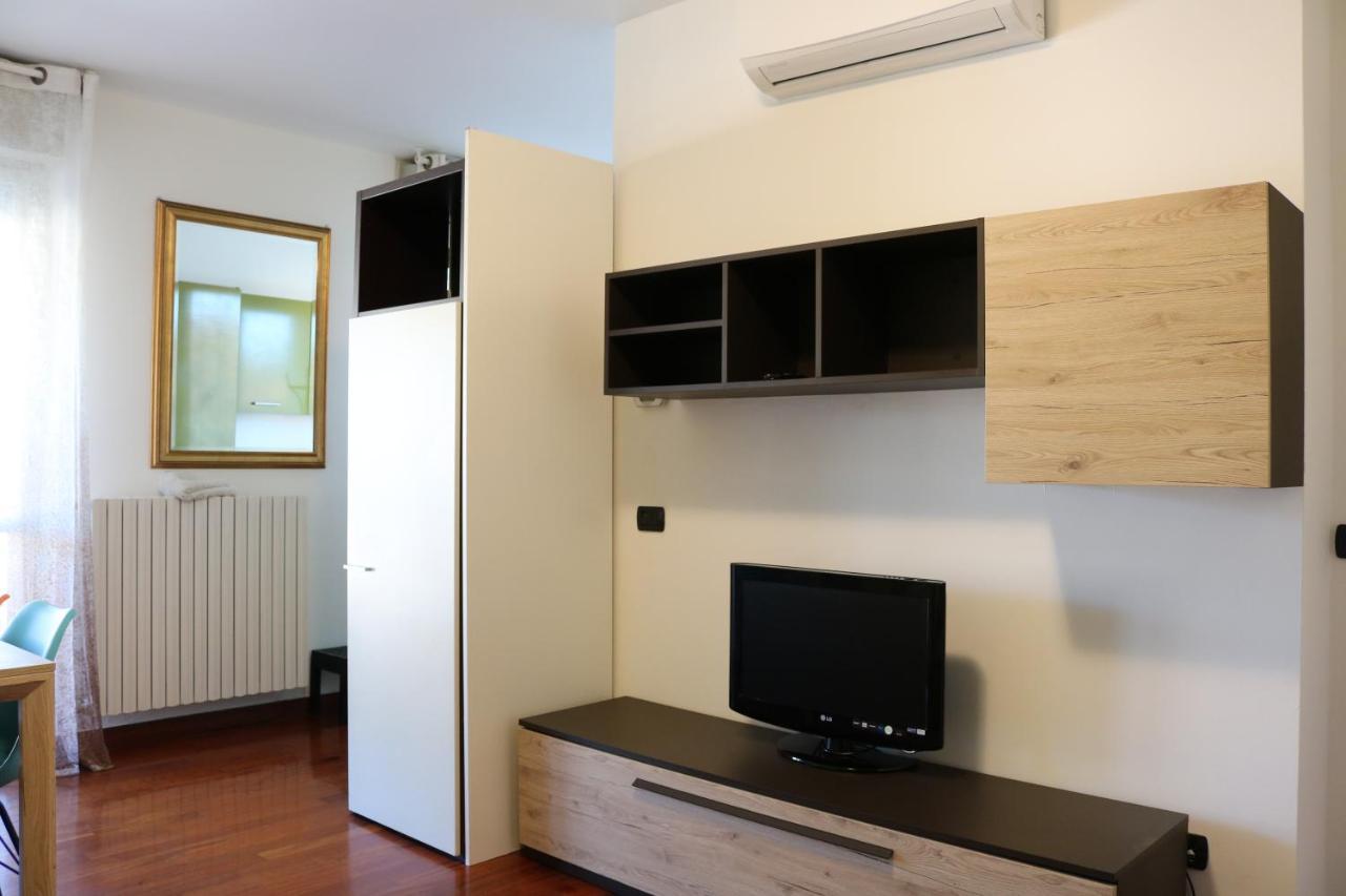 Happy Flat With Terrace Apartment Milan Exterior photo